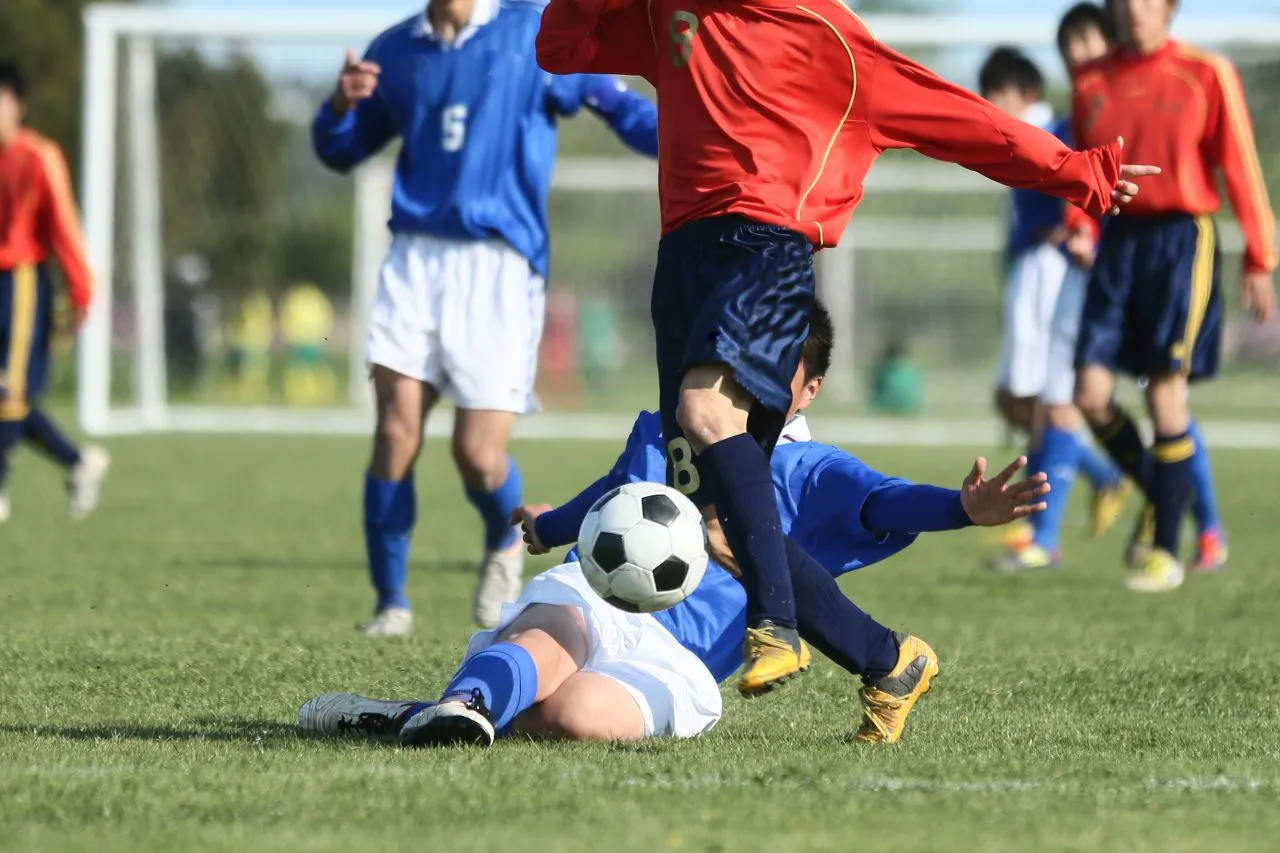 サッカーの4 2 3 1フォーメーションとは メリットや特徴 変化するシステムを解説 Sports Up スポーツアップ